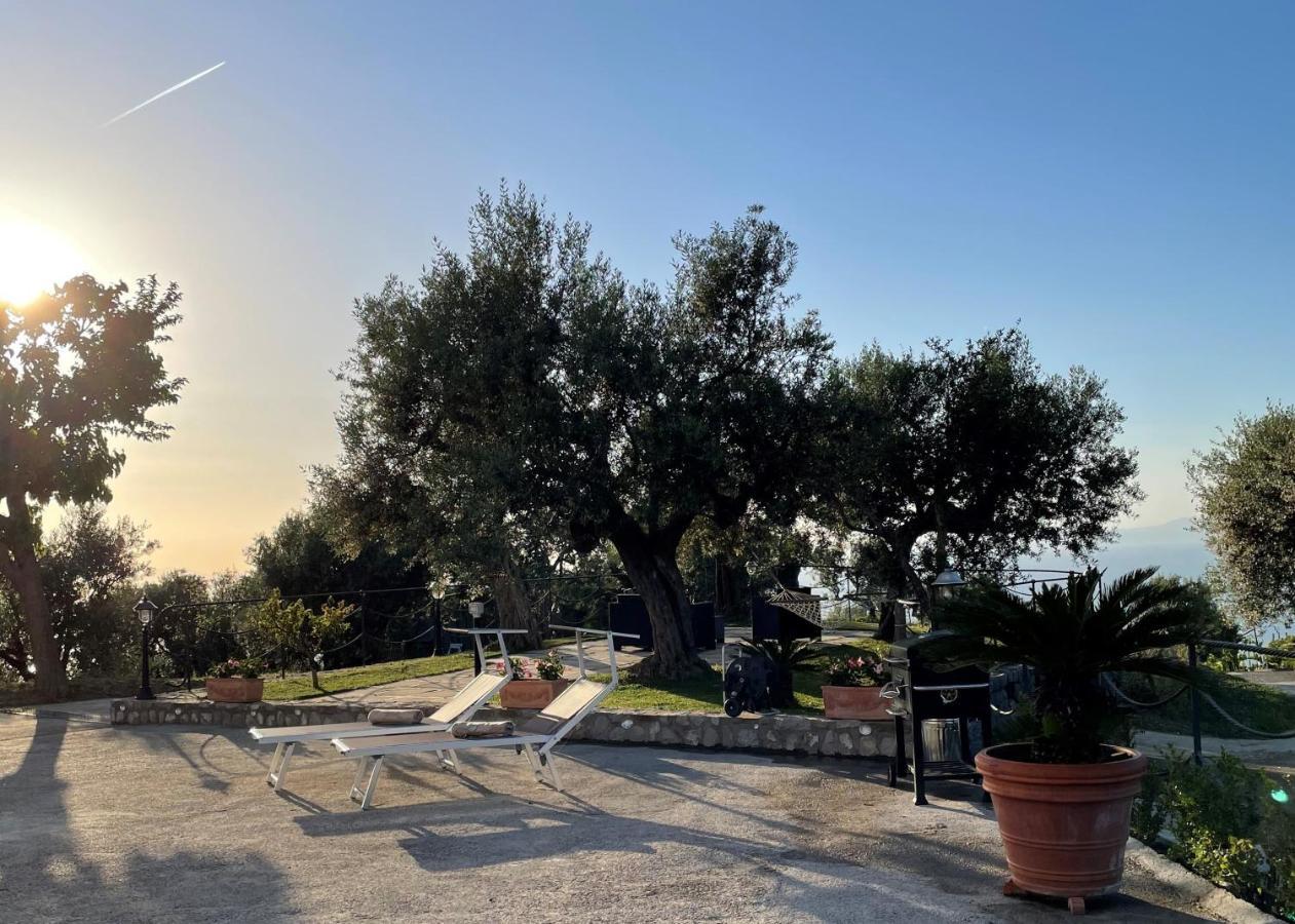 מסה לוברנסה Loren House, Relaxing Location With Seaview מראה חיצוני תמונה