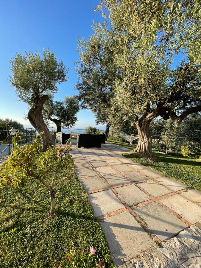 מסה לוברנסה Loren House, Relaxing Location With Seaview מראה חיצוני תמונה